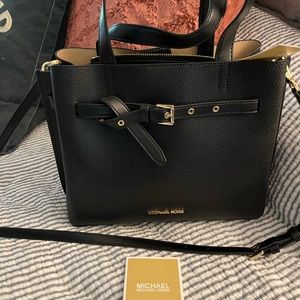 Medium size MK sachel